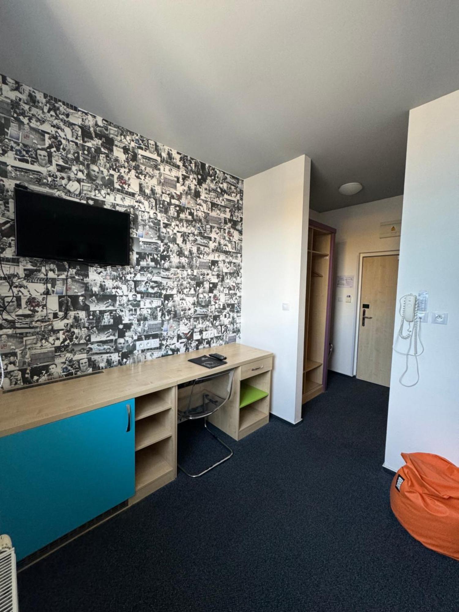 Sport Hotel Sletiste Кладно Екстериор снимка