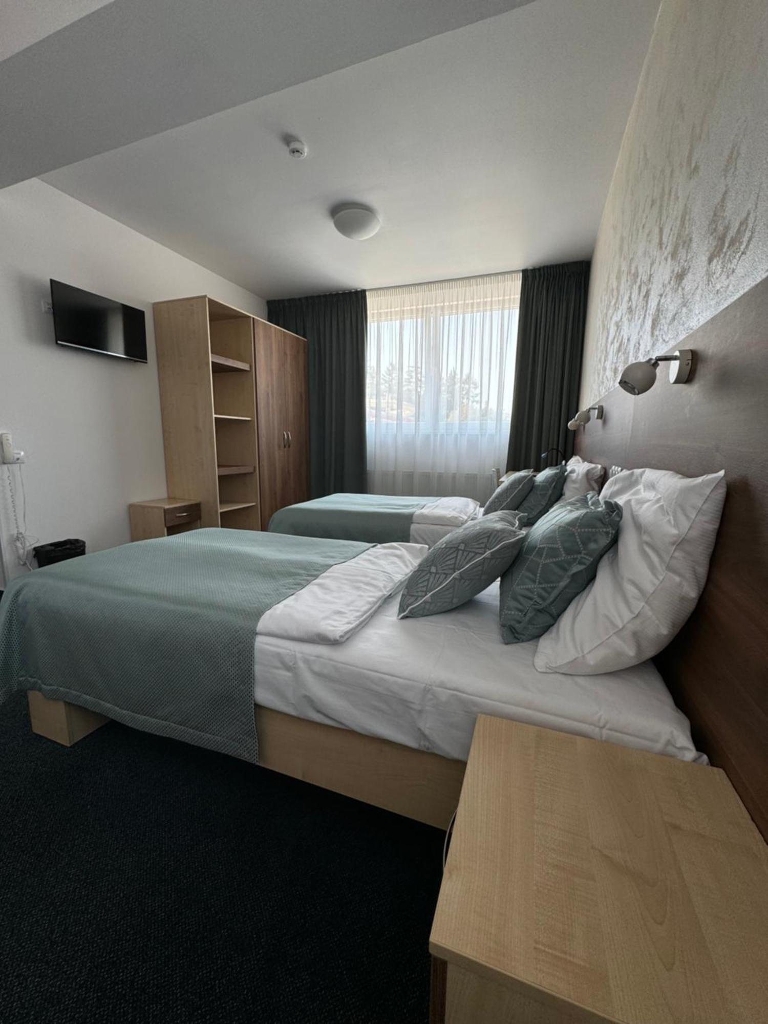 Sport Hotel Sletiste Кладно Екстериор снимка