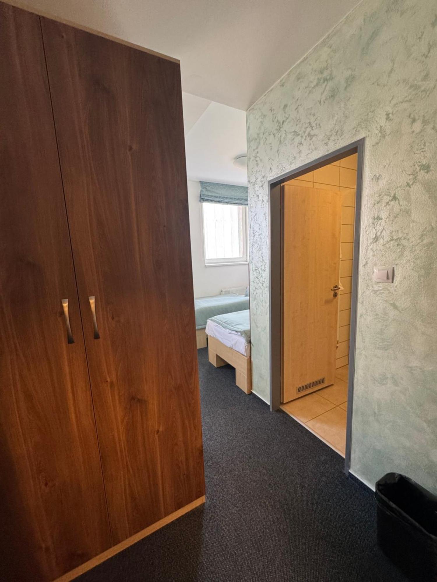 Sport Hotel Sletiste Кладно Екстериор снимка