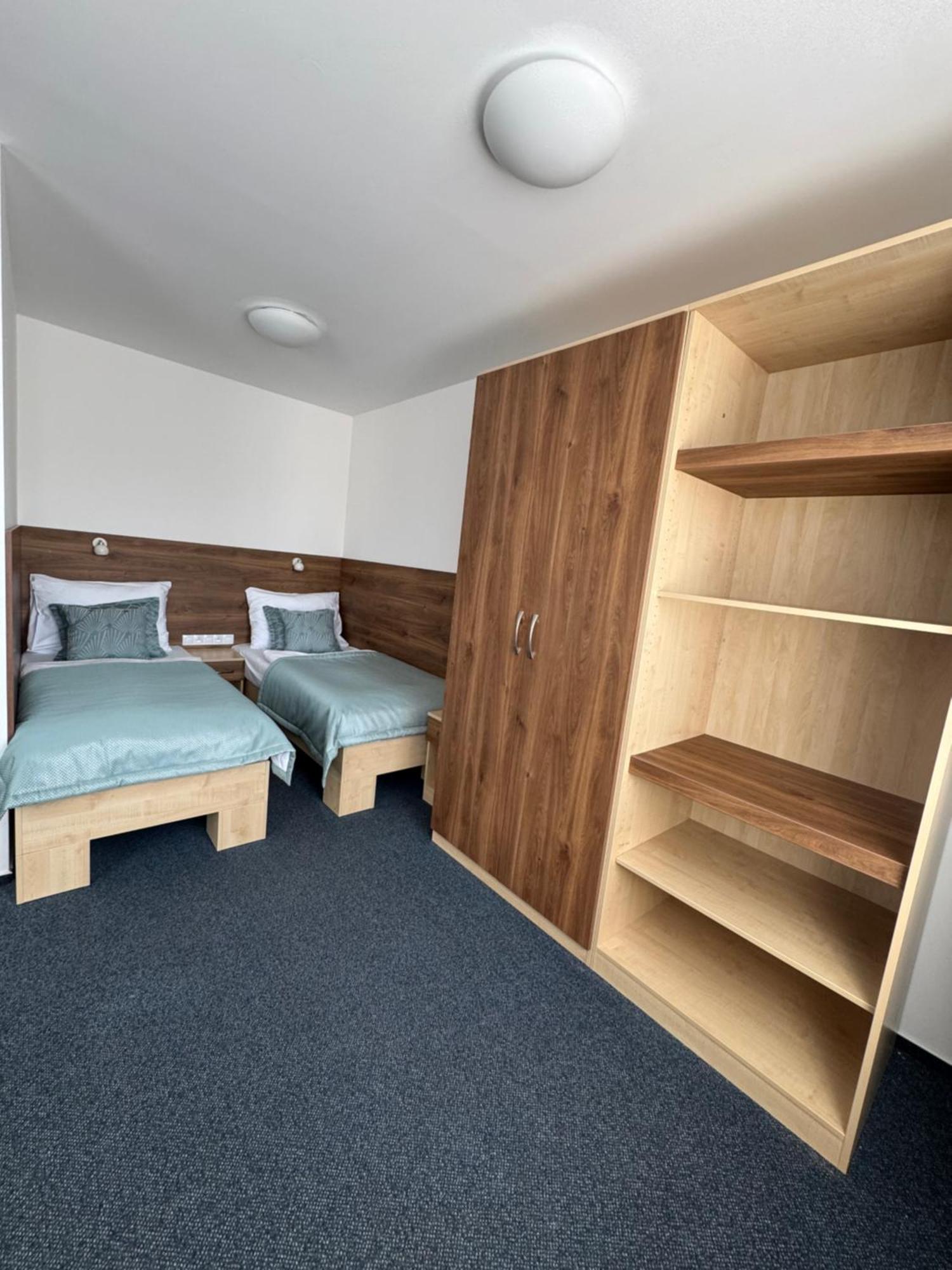 Sport Hotel Sletiste Кладно Екстериор снимка
