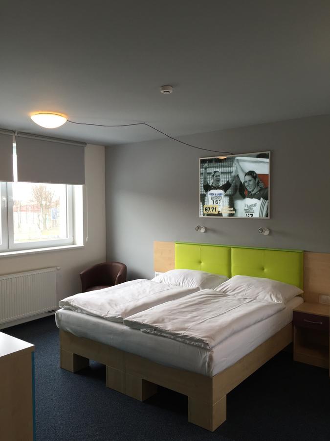 Sport Hotel Sletiste Кладно Екстериор снимка