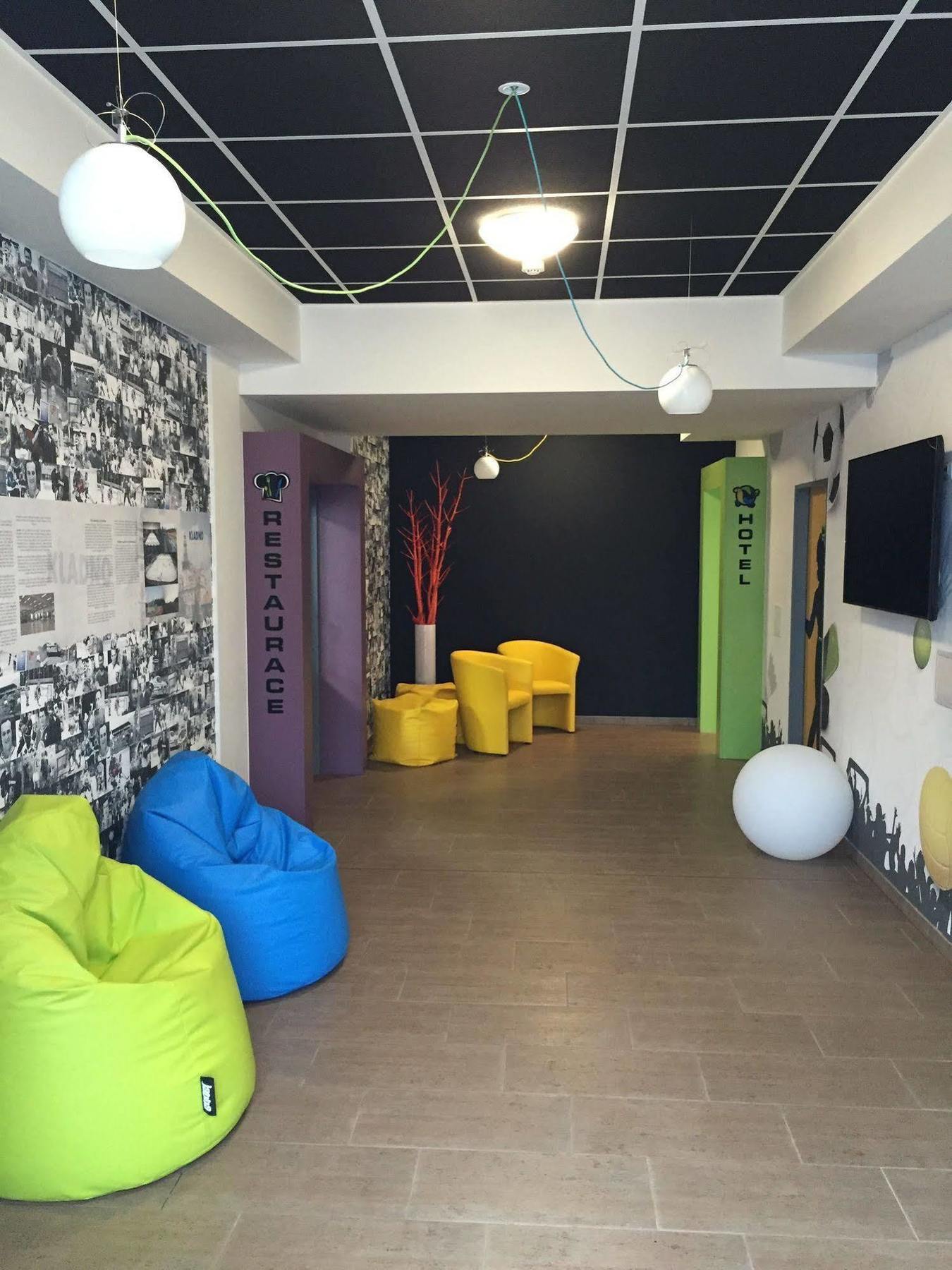 Sport Hotel Sletiste Кладно Екстериор снимка