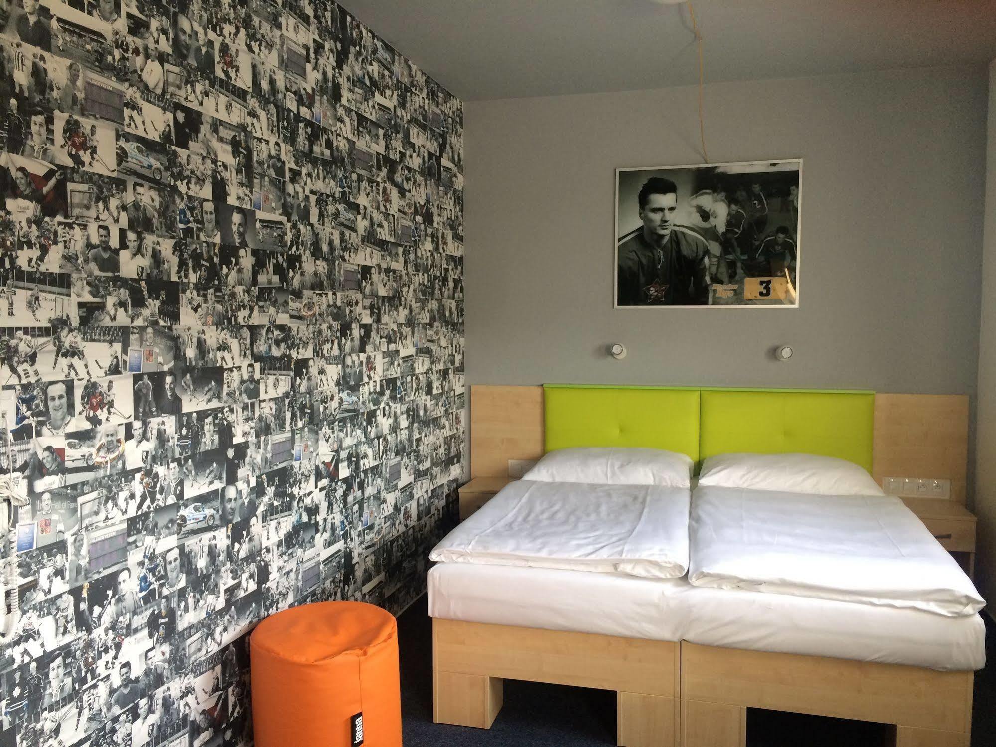 Sport Hotel Sletiste Кладно Екстериор снимка